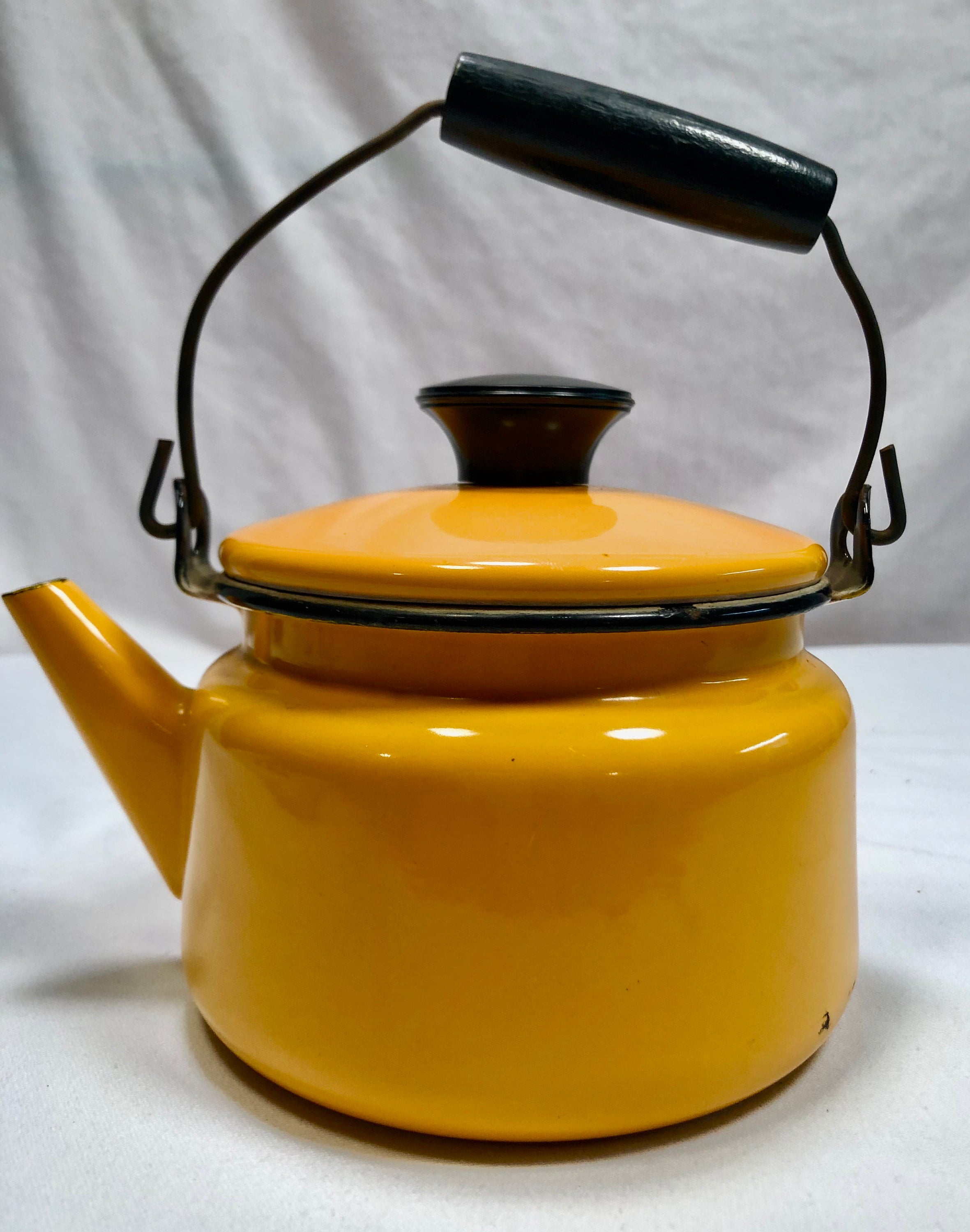 Vintage Yellow Enamelware Tea Pot/Kettle