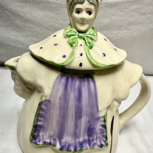 Vintage Granny Ann Ceramic Tea Pot,Shawnee Pottery Co,Circa 193040