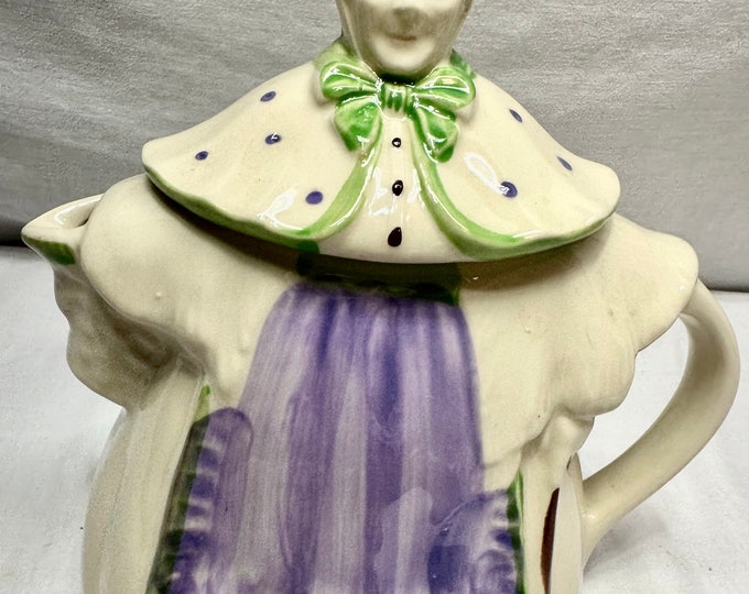 Vintage Granny Ann Ceramic Tea Pot,Shawnee Pottery Co,Circa 193040