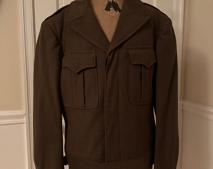 Vintage WWII Cropped Wool Ike Army Jacket Size 36R