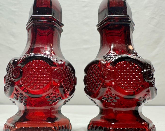 Vintage Avon Ruby Red Glass 1876 Cape Cod Collection Salt and Pepper Shakers, In Original Box