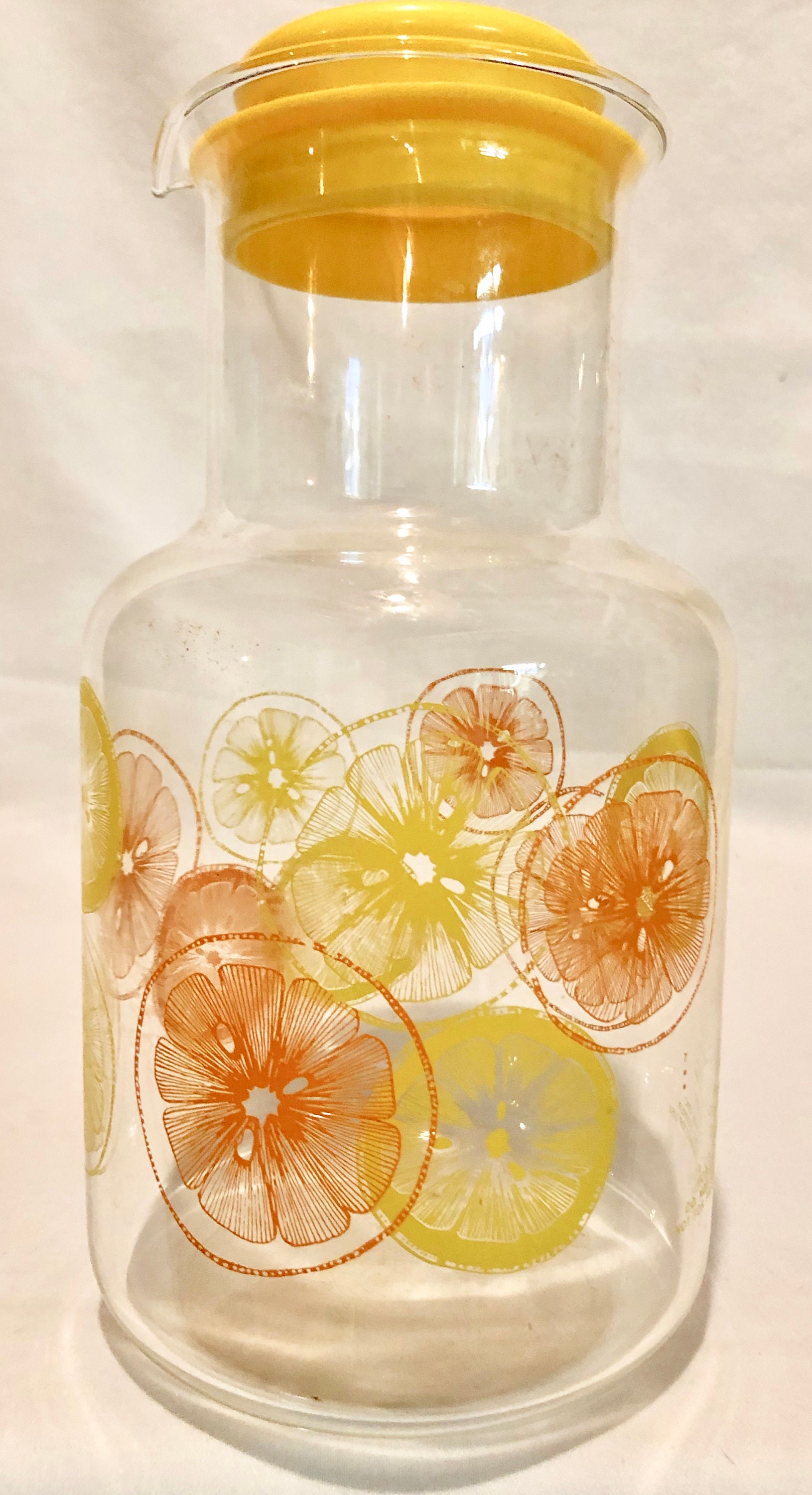 Vintage Pyrex juice carafe with lemon print – Ma and Pa's Attic ®