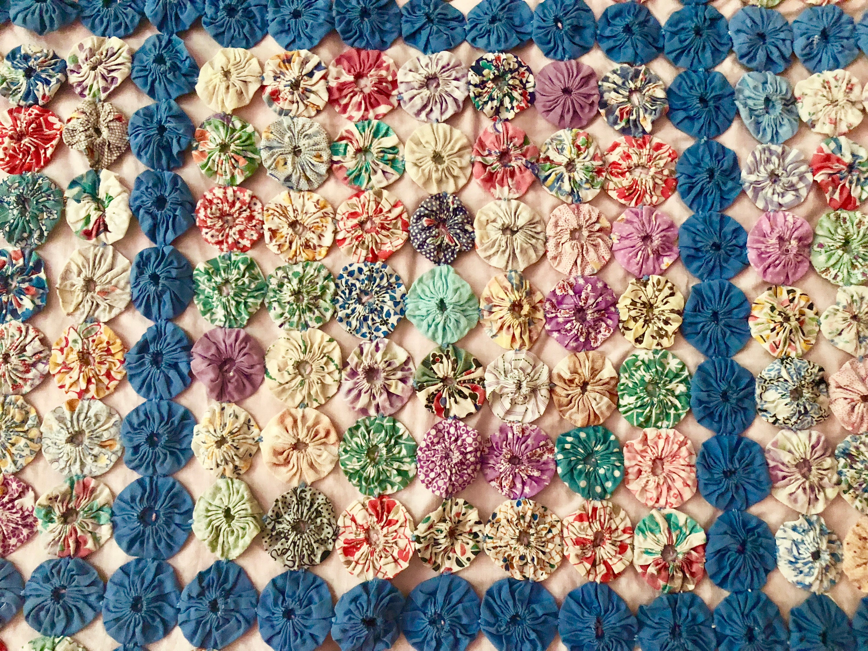 Vintage HandMade YoYo Quilt circa 19201940's