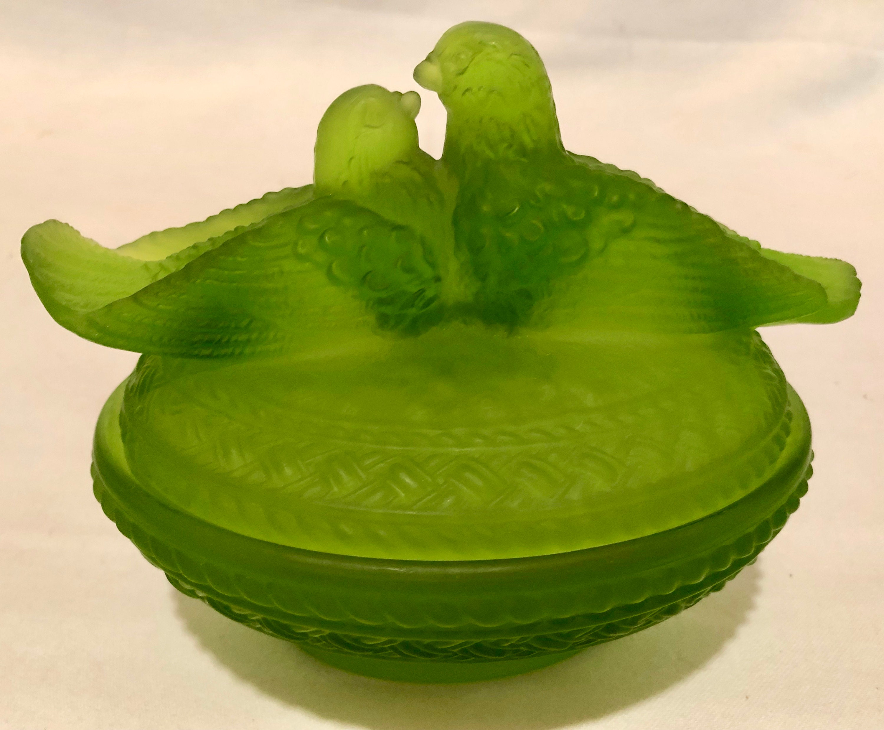 Westmoreland Frosted Satin Green Glass 'Doves on Nest'/ Love Birds Covered Dish