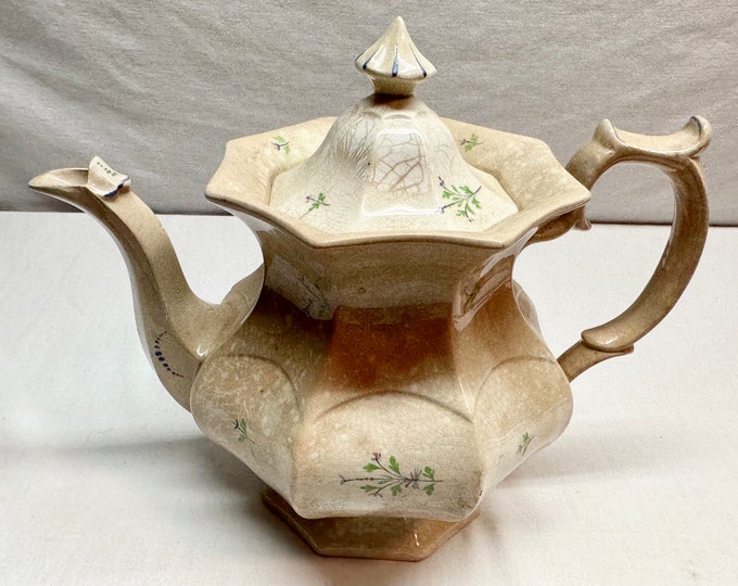 Antique Porcelain Teapot, Chelsea Spring ,Circa 1840s, Pre Civil War Era