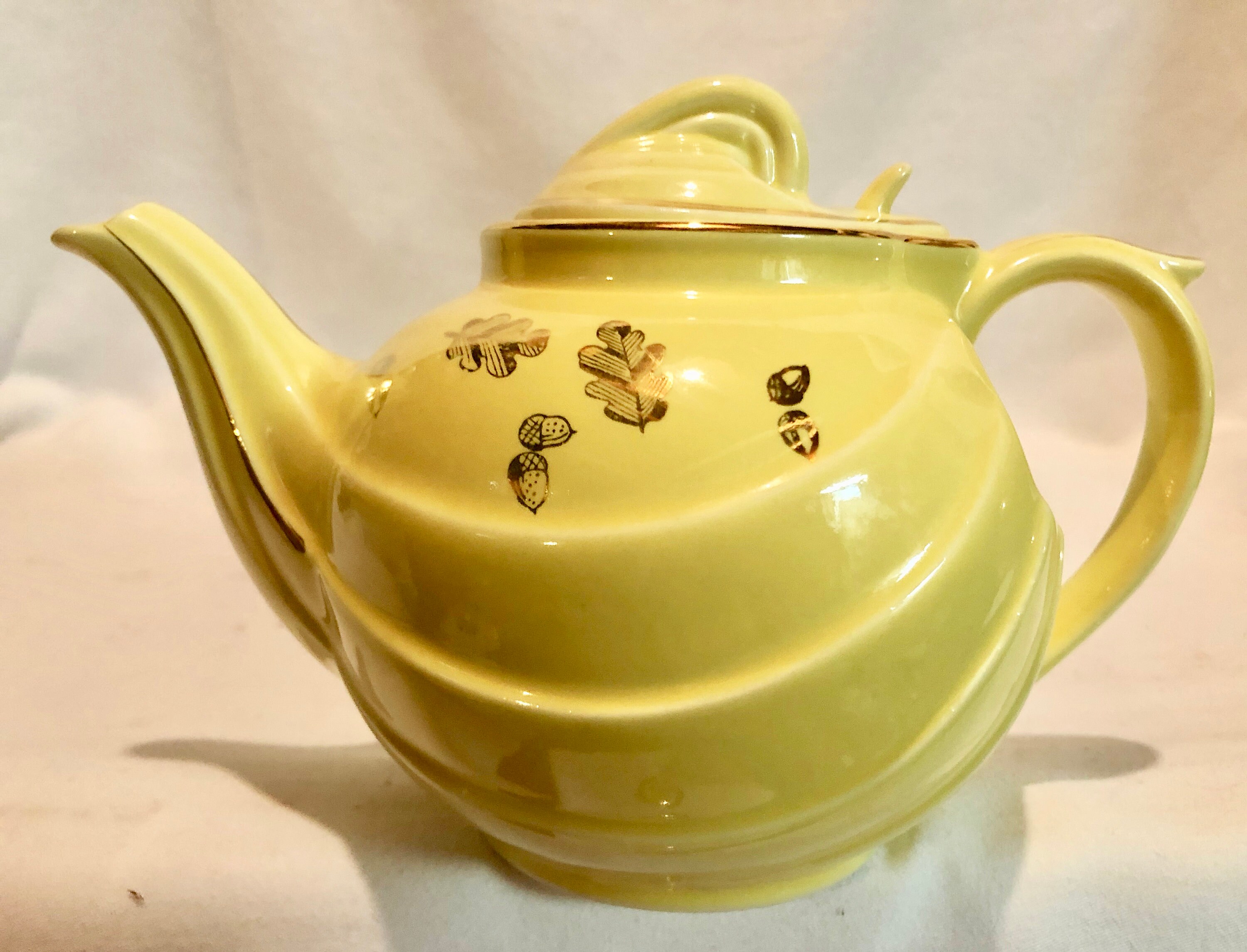 Vintage Halls Pottery Yellow Teapot with Gold Leaf , No 0799, 6 Cup