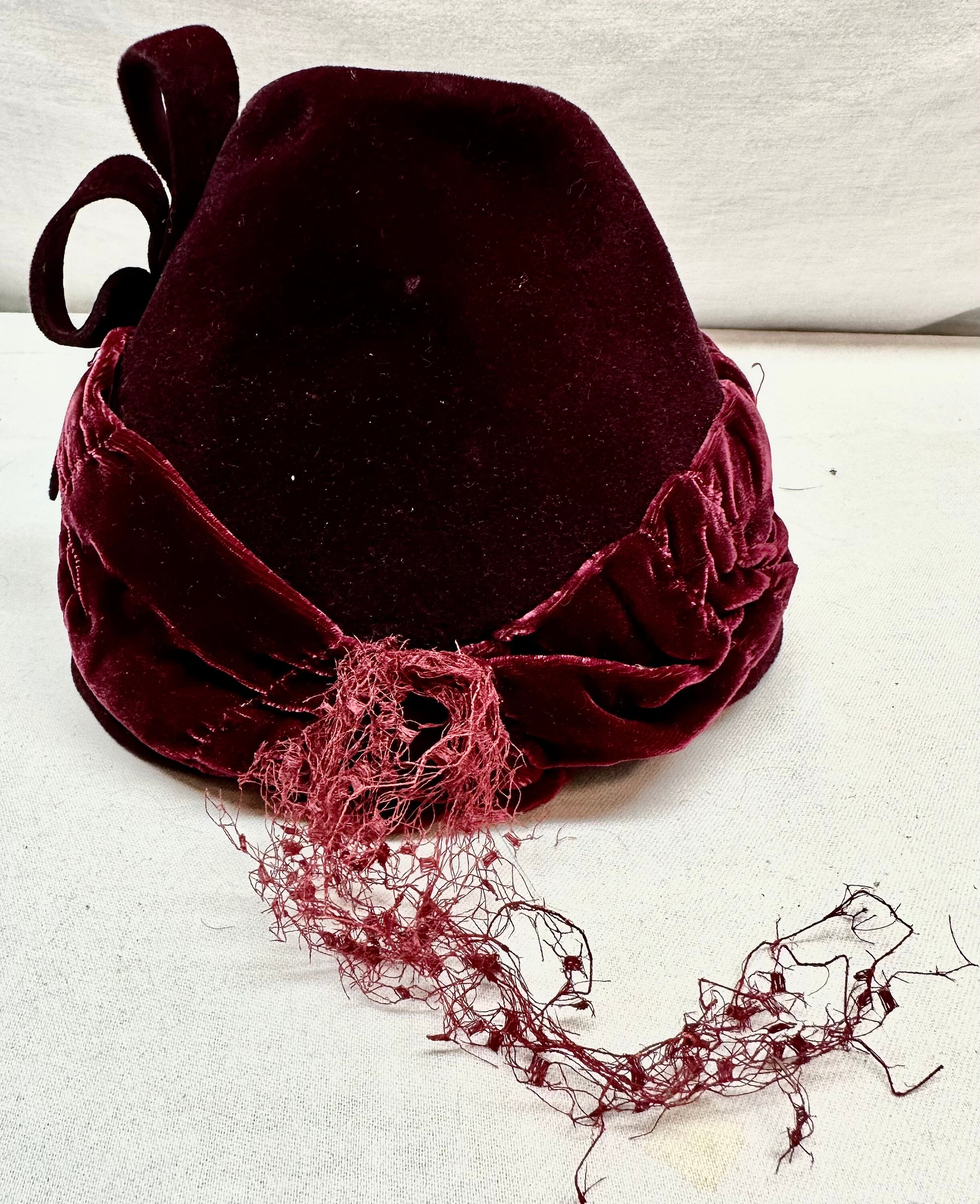 Vintage Ladies Burgundy/Red Velvet Hat with Hat Box