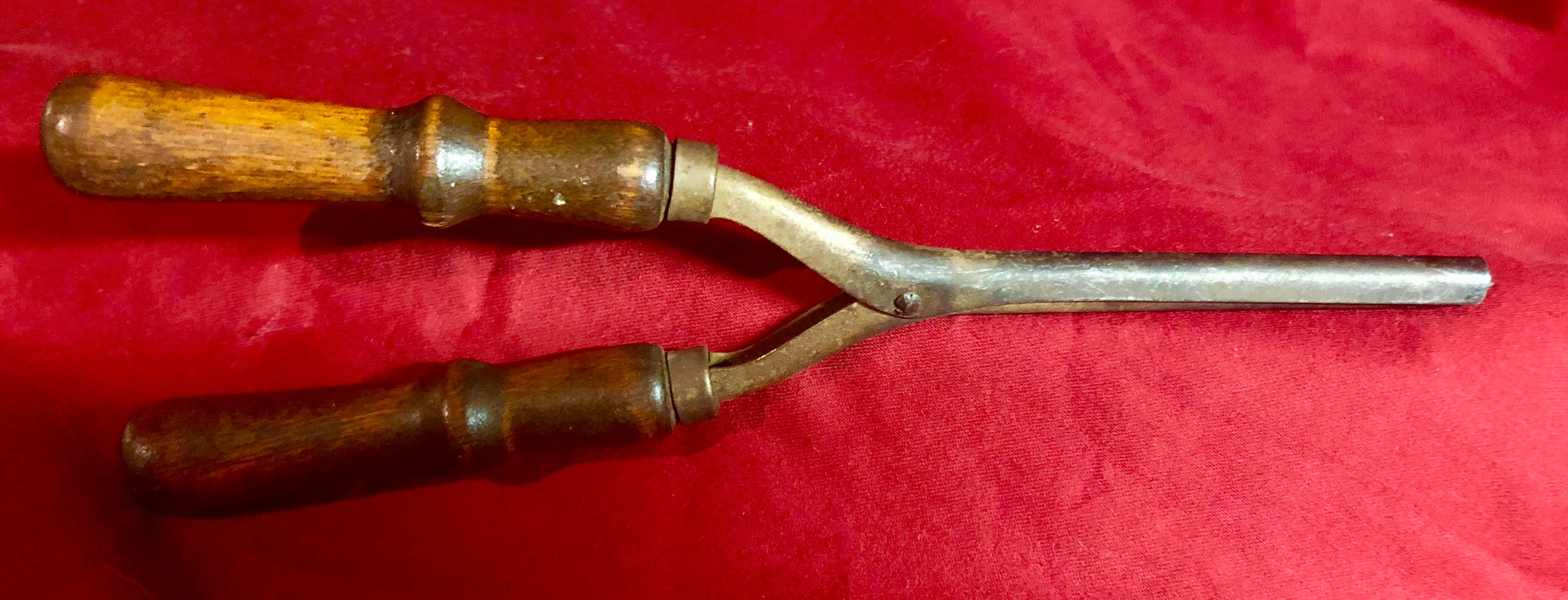 Antique Wood/Metal Marcel Curling Iron