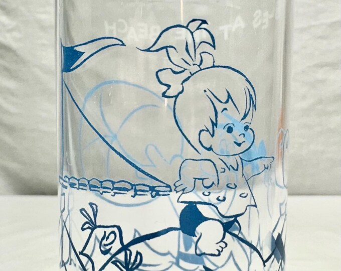 Vintage 1964 Flinstone 6 Ounce Juice Glass/Tumber ,Pebbles at the Beach