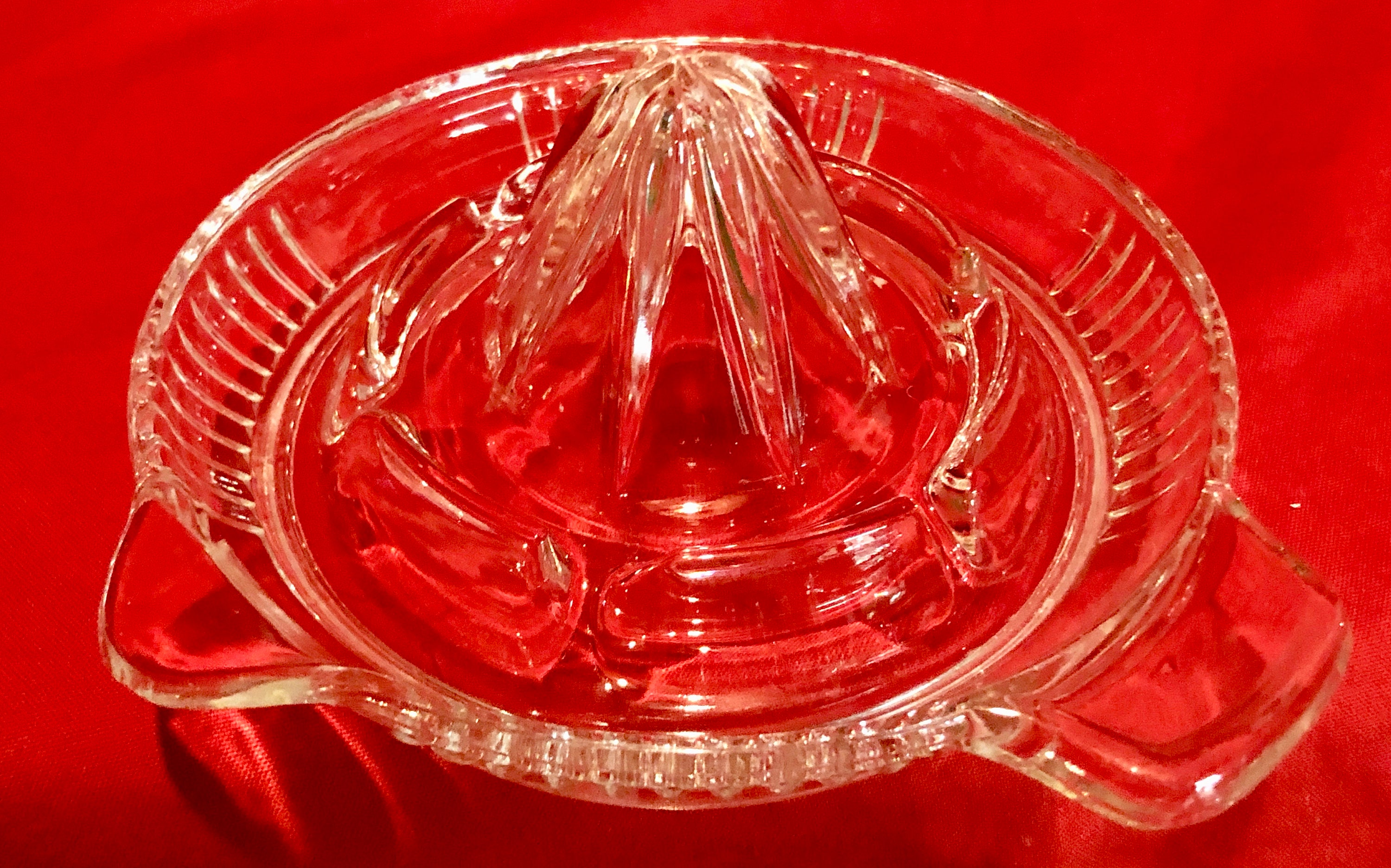 Vintage Clear Glass Citrus Juicer
