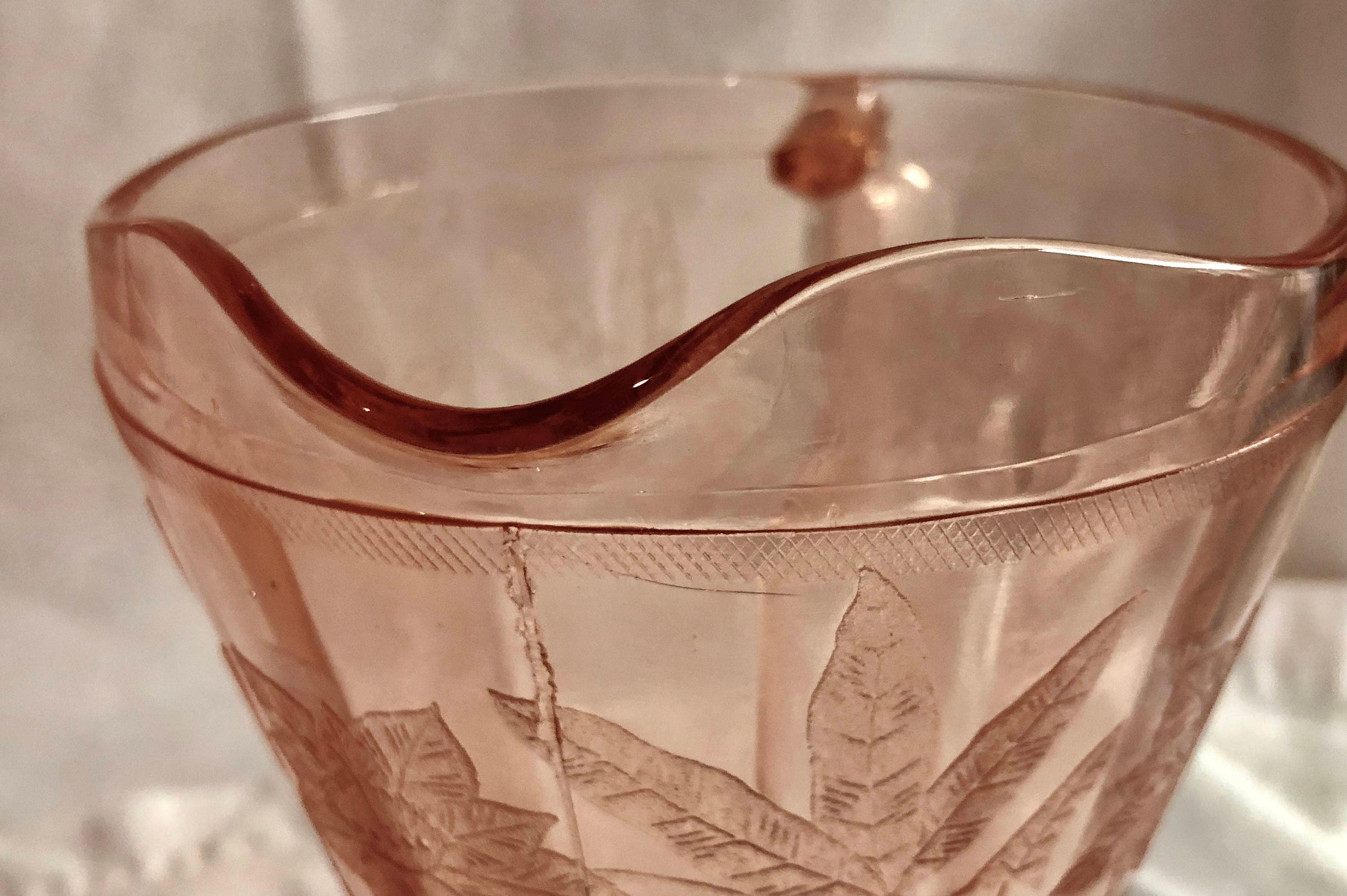 アンティークピンクコンポート Antique Blush Pink Floral Passiflora/passion Flower