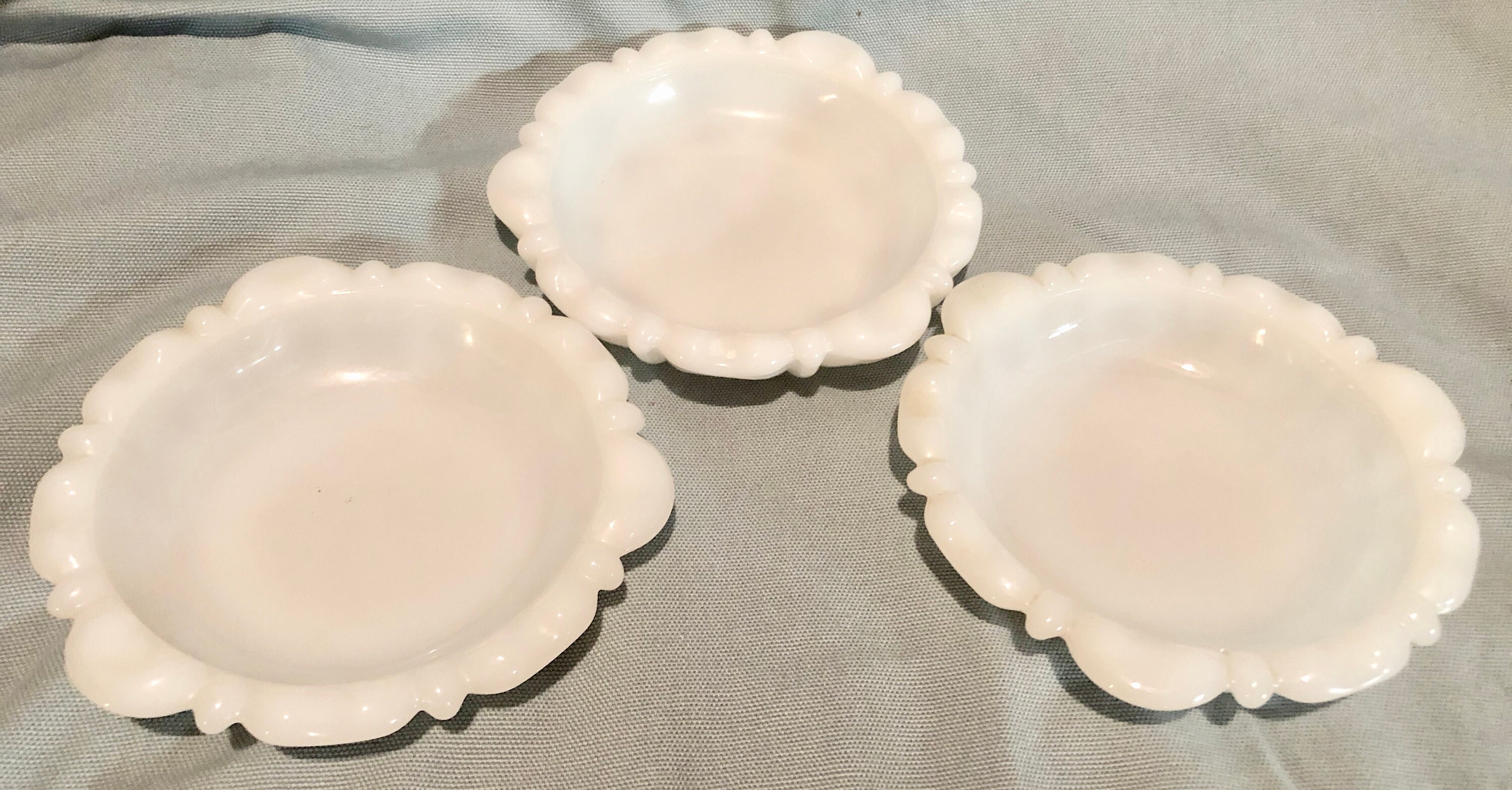 Vintage Anchor Hocking White Milk Glass Ashtrays/Jewelry/Soap Dishes