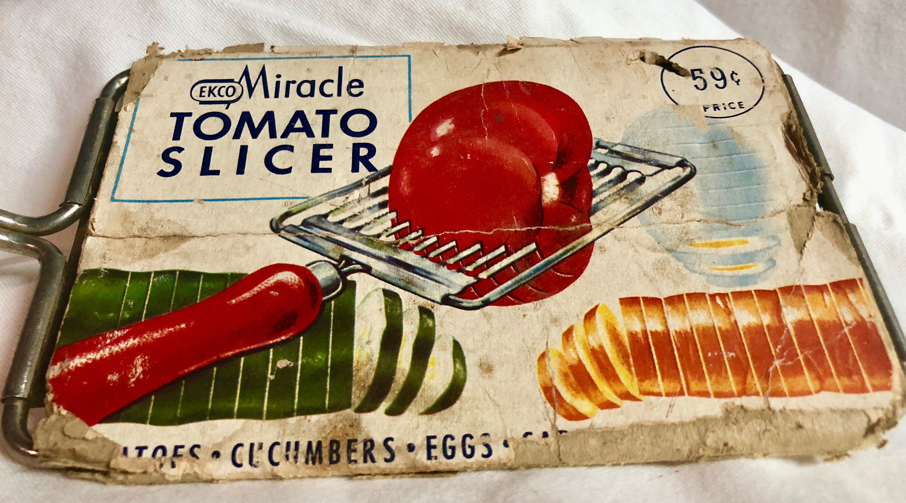 Vintage Skyline Tomato Slicer With Red & White Wood Handle England -   Denmark