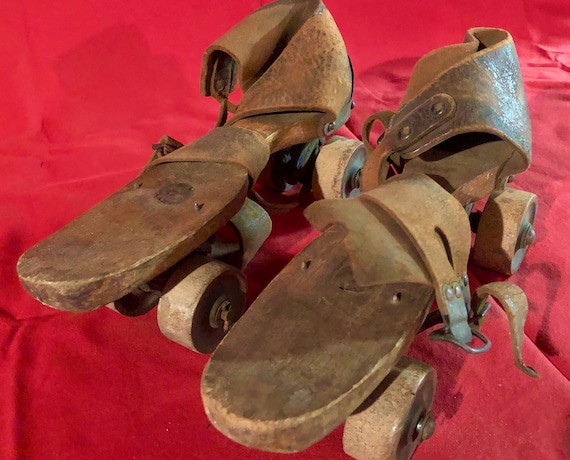 Antique 1800s Ladies Wooden Roller Skates- Size 9 - image 1