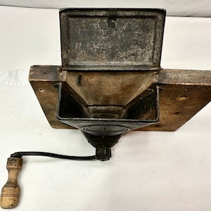 Vintage Rustic Cast Iron Wall Mounted Coffee Grinder/Mill image 4