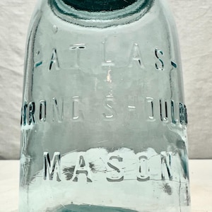 Vintage Atlas Strong Shoulder Mason Canning/Preserve Blue Glass Jar with Original Boyd Zinc/Milk Glass Screw on Lid