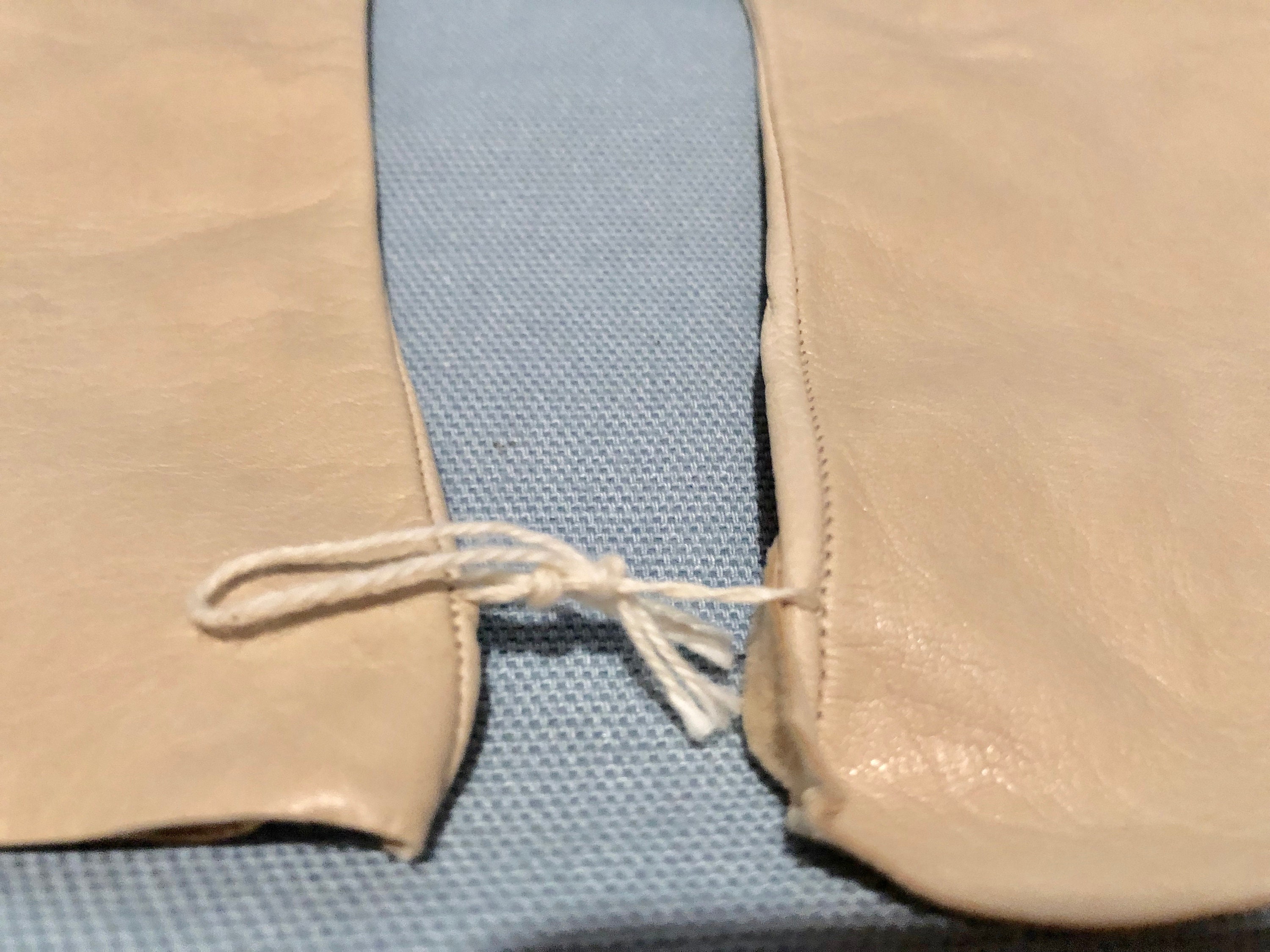 Christian Dior Ladies Cream Color Vintage Leather Gloves Size 6 1/2