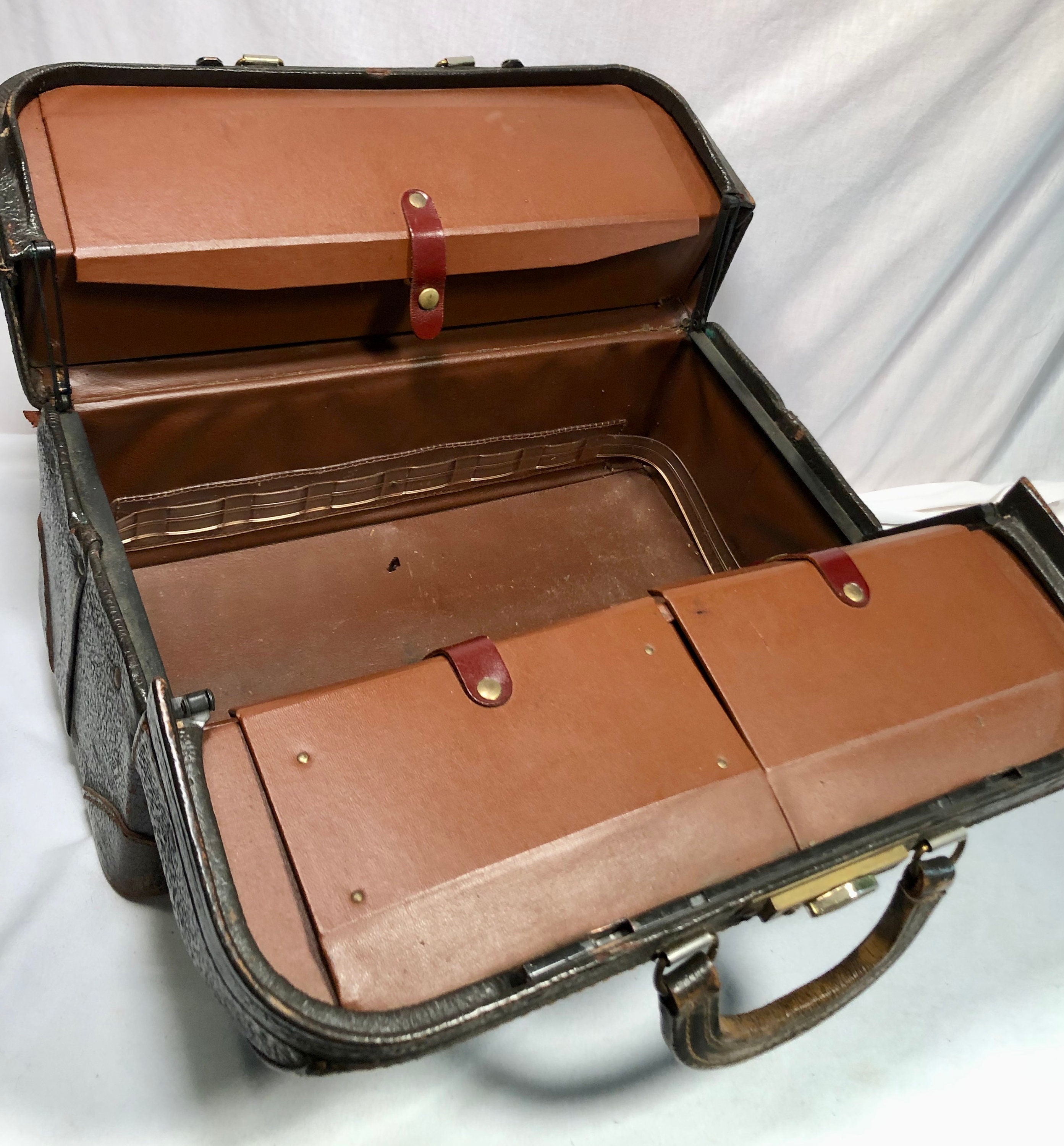 Vintage Black Leather Medical Bag, Emdee by Schell, Patent No 2293363