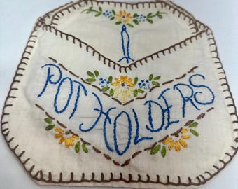 maniques vintage faits main avec fleurs jaunes brodées
