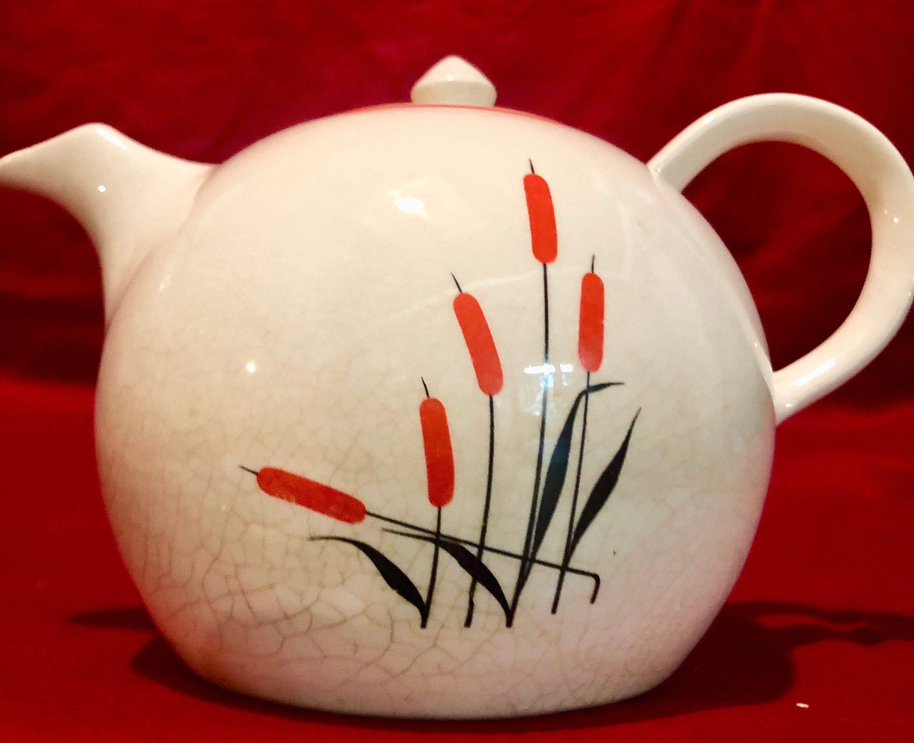 Vintage 1930's Cattail Teapot by Universal Pottery Co.