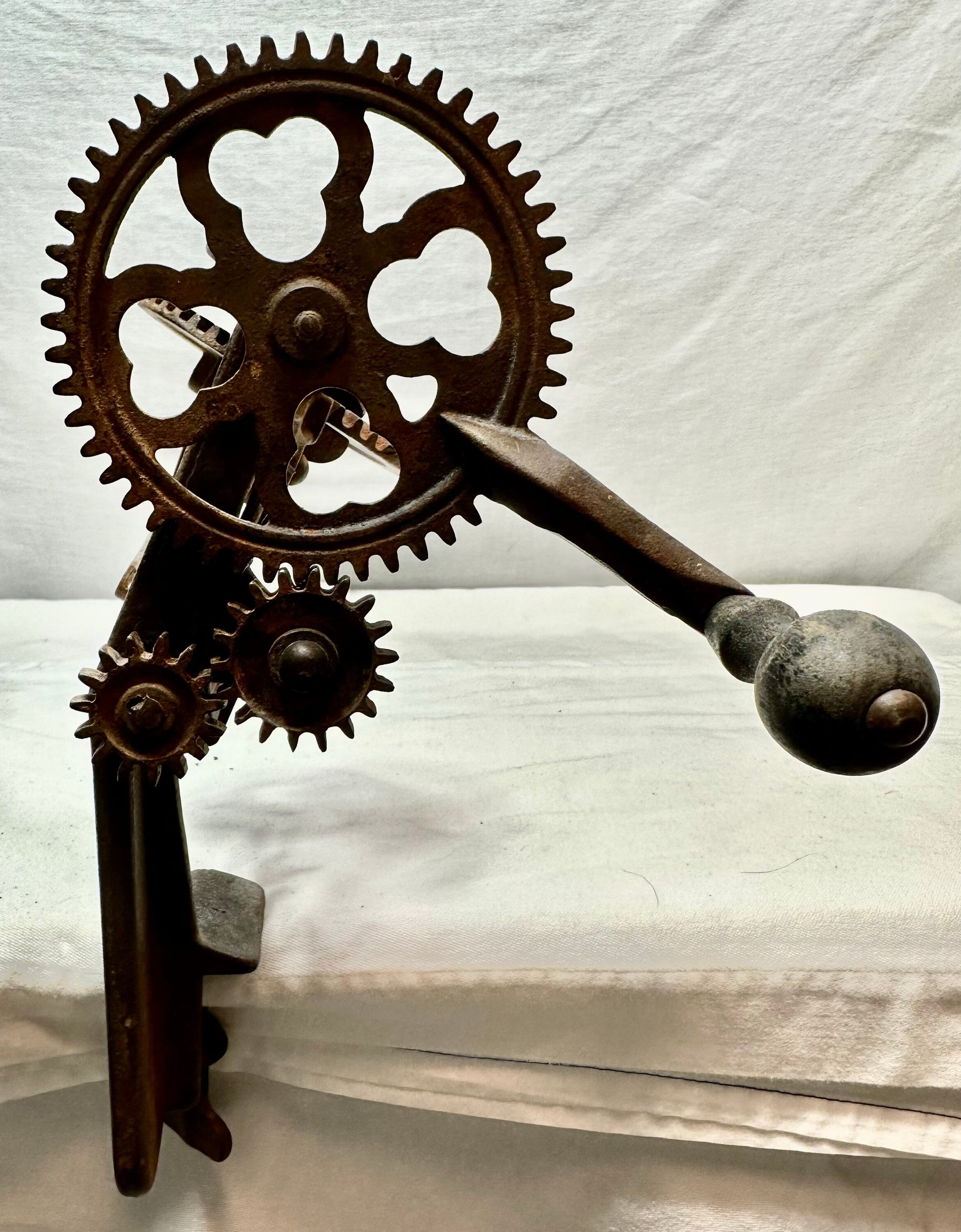 Vintage 'Turntable' Metal Apple Peeler,Patent 1898, Goodell Co ,Antrim, New Hampshire