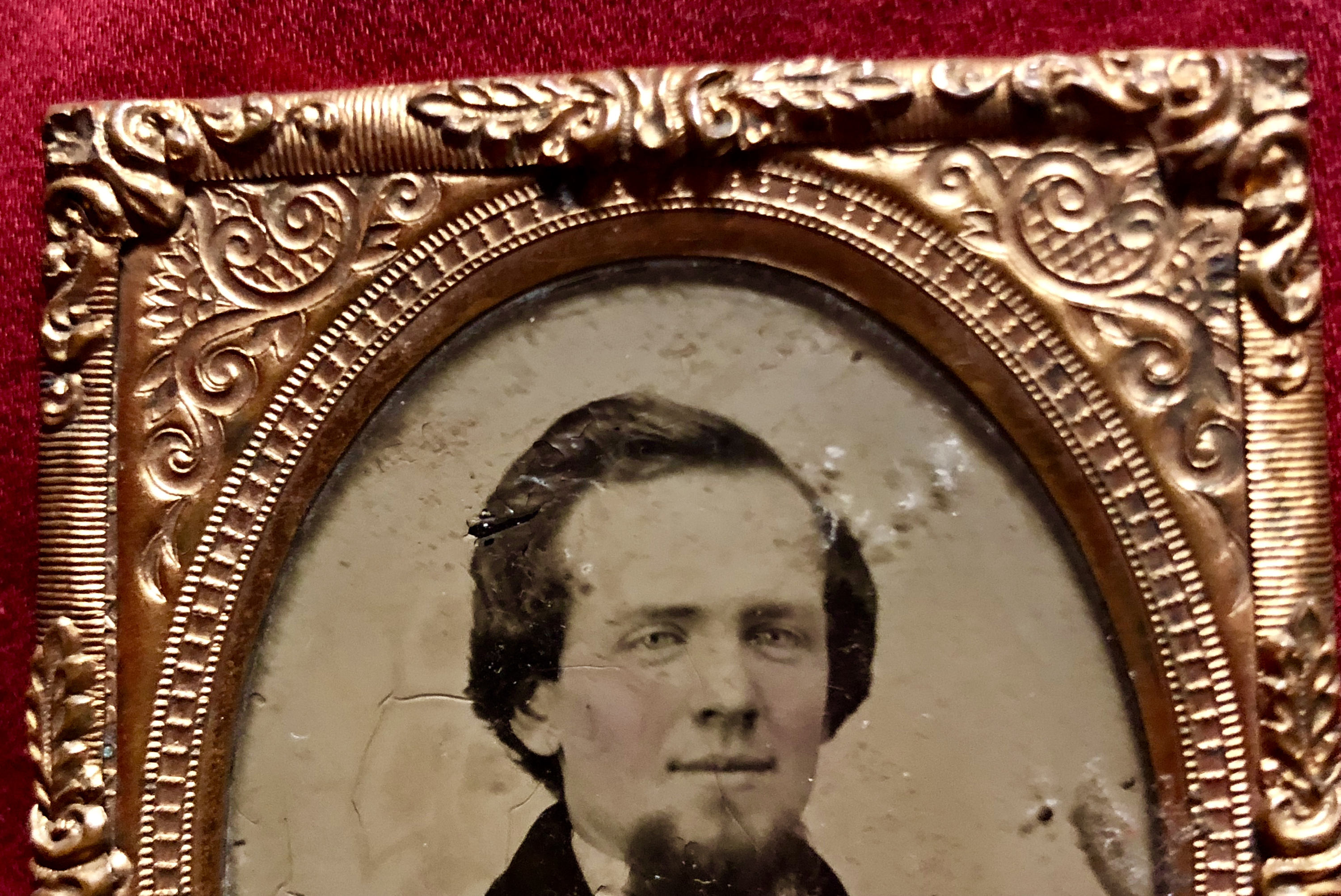 Antique 1800's Tin Type Photo in Gold Frame