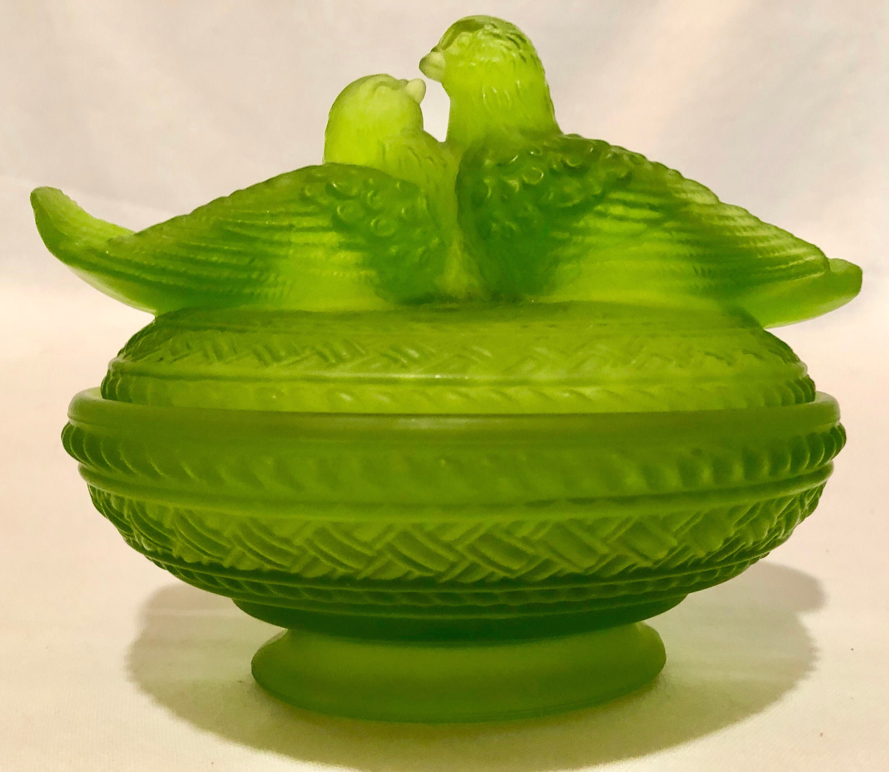 Westmoreland Frosted Satin Green Glass 'Doves on Nest'/ Love Birds Covered Dish
