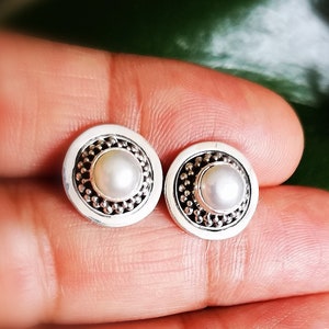 Freshwater Pearl Earrings, Pearl Stud Earrings, Silver Stud Earrings,Wedding Gift Pearl jewelry Gift for Her,Gift for Mom,Bali Jewelry