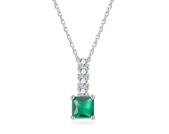 1 Ct Diamond Pendant Necklace with Emerald, Womens Necklace, Emerald Necklace, Gift for her, Gift for mom, Everyday wear necklace