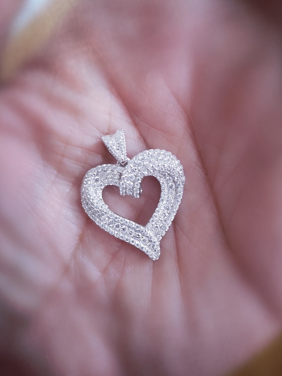 Womens diamond heart necklace online
