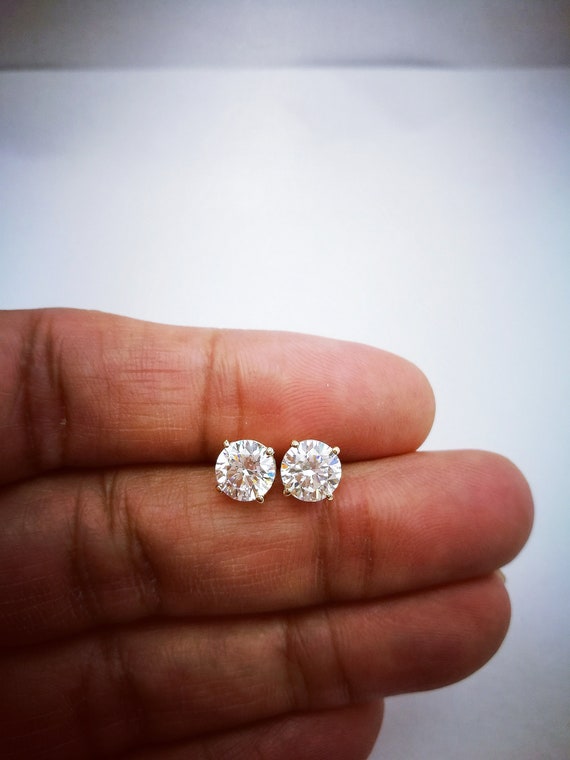 Mens 0.25ct Diamond Stud Earring in 9ct White Gold | Ruby & Oscar