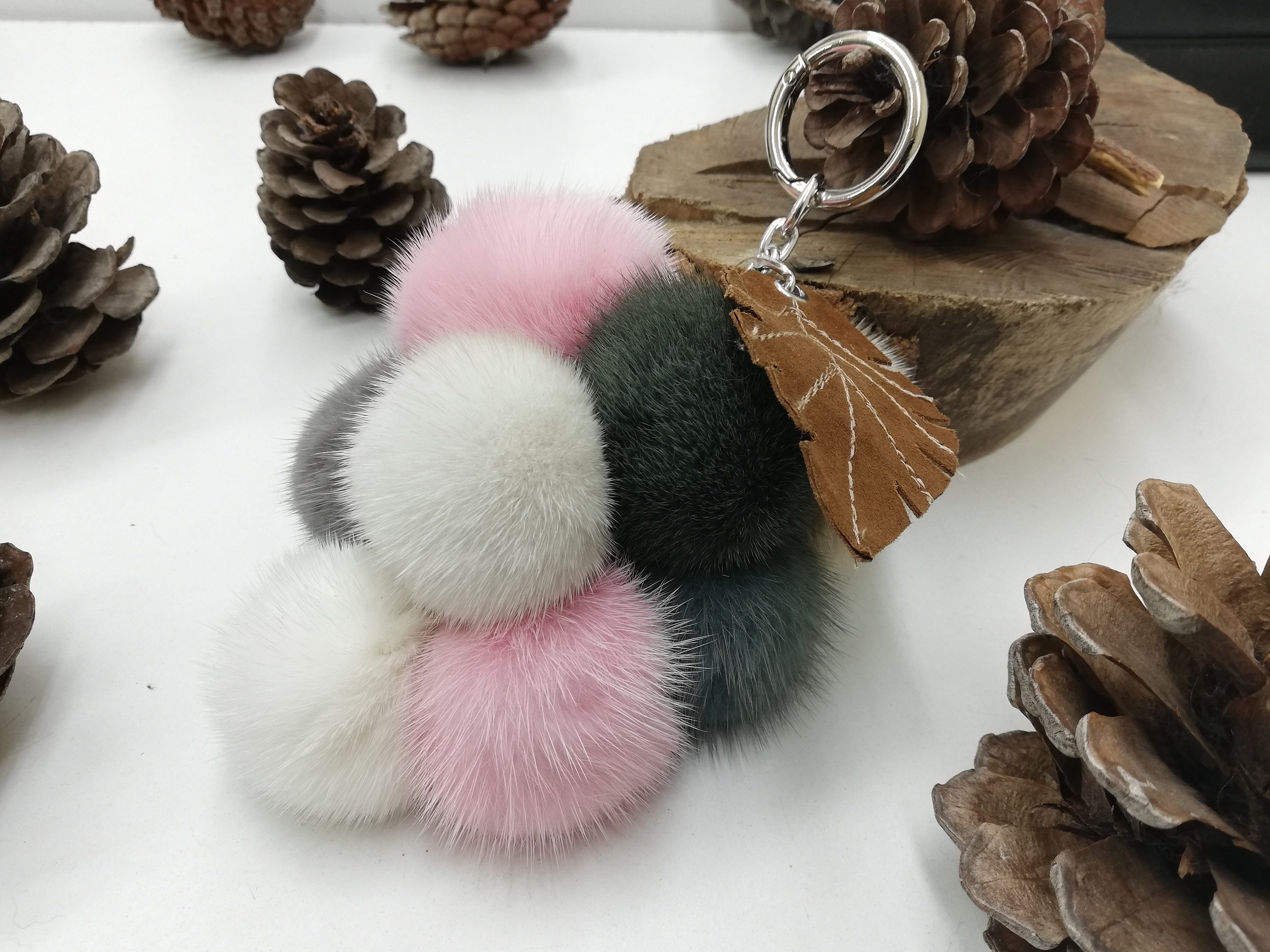 10 real Mink fur bag charm pompoms with leather leaf in bunch of grapes  optik, multicolor fur pom poms, bag charm keyring, fur bag accessory