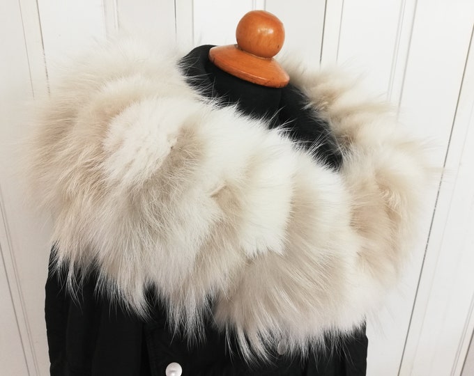 Real fox and finraccoon fur hood trim pieces beige color ,finnraccoon fur ruff ,Real fur collar trim ,,finnraccoon fur stripe ,coat trim