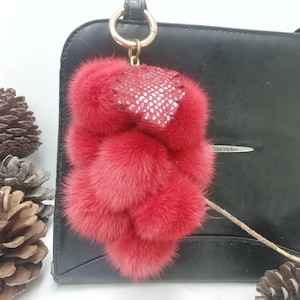 12 real Mink fur bag charm pompoms with leather leaf in bunch of grapes optik, red fur pom poms, bag charm keyring, fur bag accessory Red nappa leather