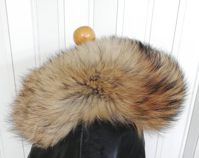 XL Real finraccoon fur hood trim braun color , finnraccoon fur ruff ,real fur collar trim ,fur scarf ,finnraccoon fur stripe ,fur coat trim