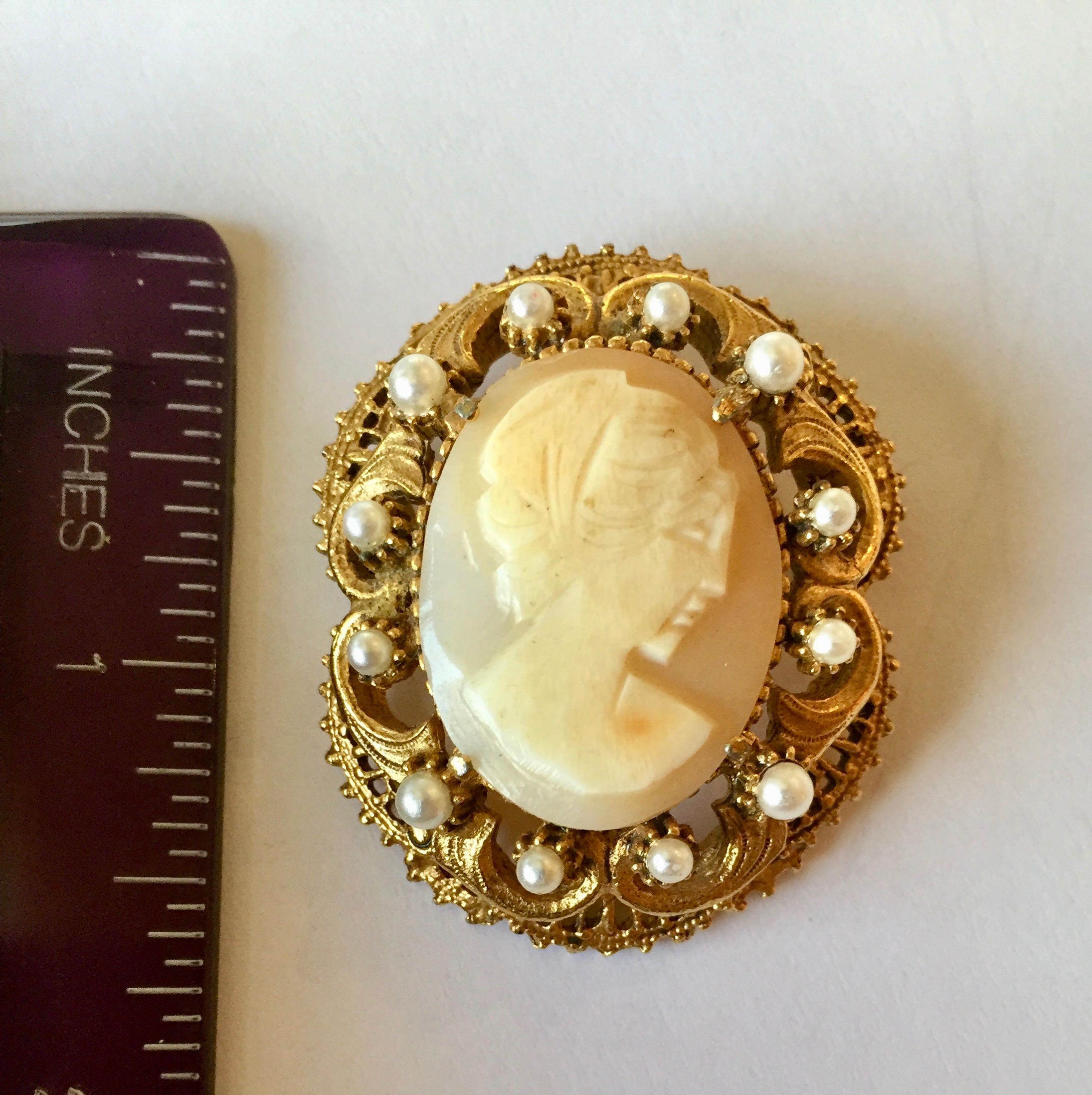 FLORENZA Gold and Pearls Framed Cameo Brooch / Pin or Pendant | Etsy