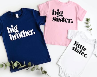 Olive Loves Apple Cursive Big Sister Hearts Sibling Reveal T-Shirt for Baby and Toddler Girls Sibling Outfits