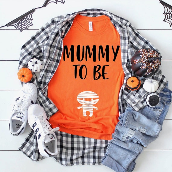 Halloween Pregnancy Announcement Shirt  Mummy To Be Pregnancy