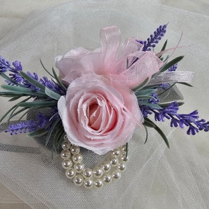 Ramillete de lavanda rosa: Boutonniere de pulsera de boda nupcial