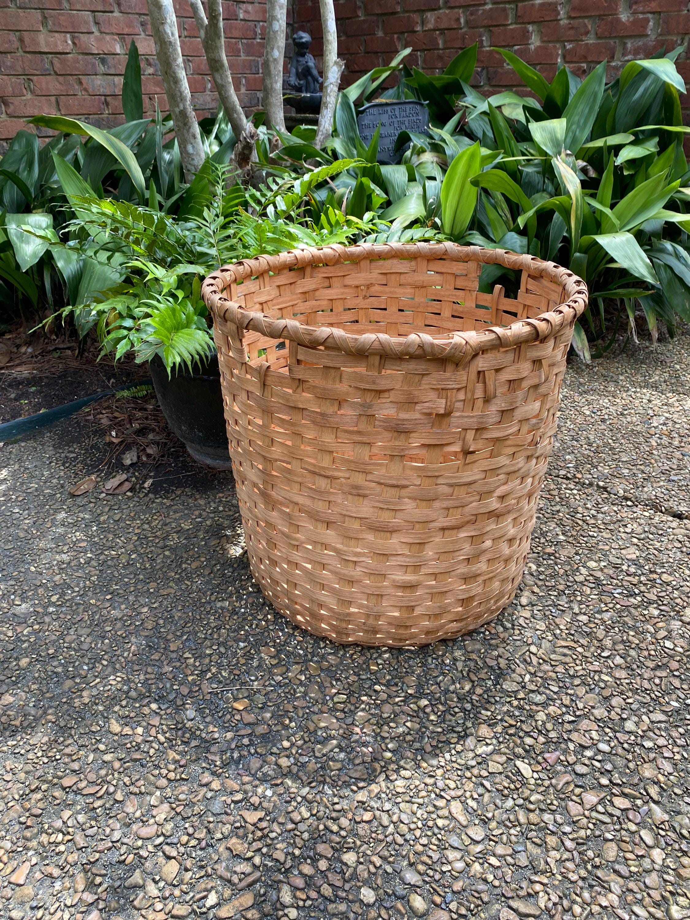 Basket Vintage handwoven,split oak, cotton gathering basket with sturdy construction. Cotton Harvest Basket