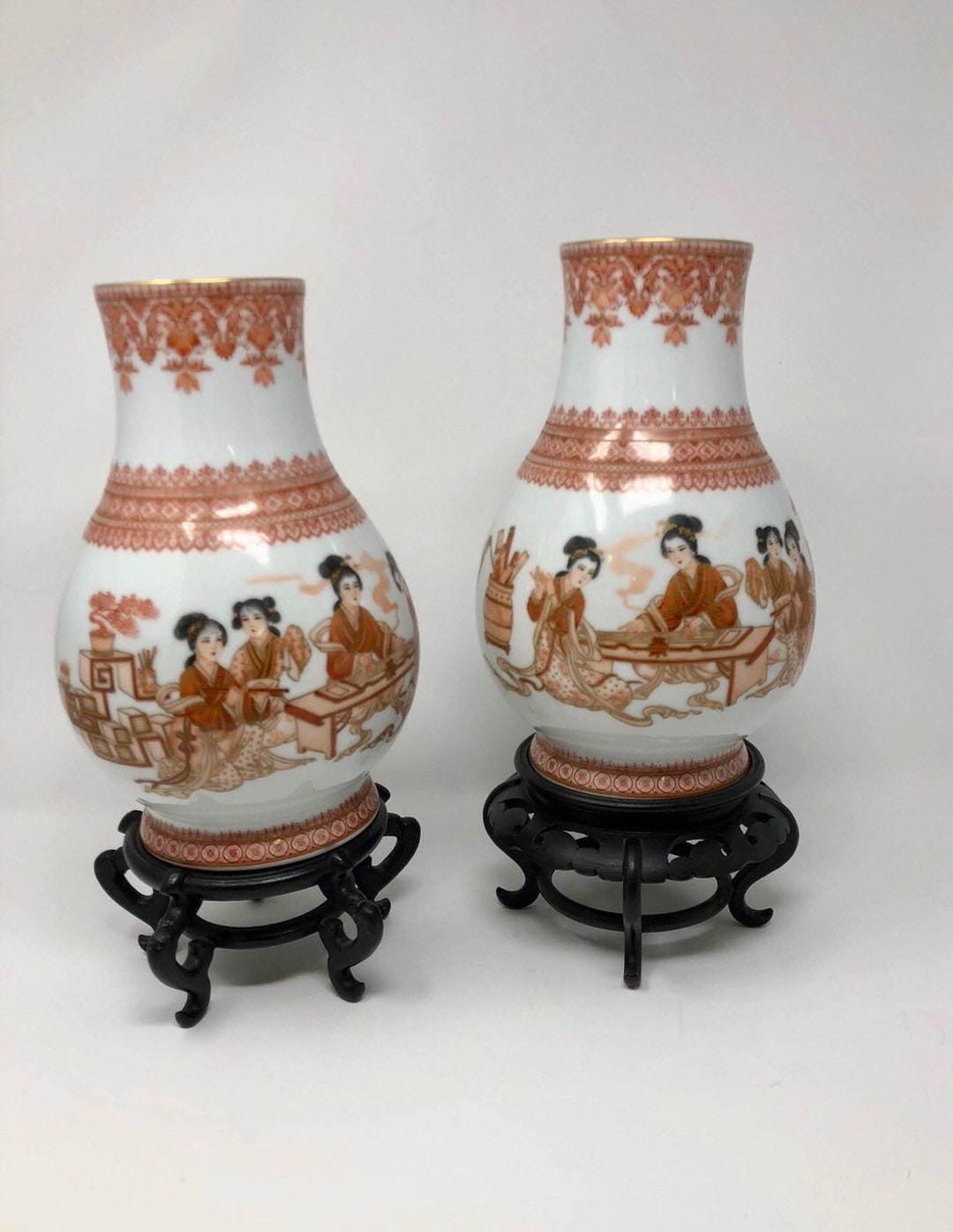 ヴィンテージ中国 赤色彫刻花瓶 AKa6925 中国？ 花瓶 詳細不明 AKa6925