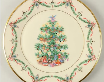 Kerst LENOX ENGLAND -Christmas Trees Around The World van Lenox, NOOIT geopend kerstbord limited edition kerstoplader 1993