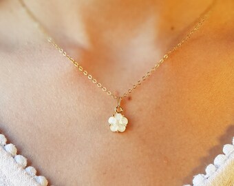 Collier fleur de Cerise blanche • Chaine en or gold filled 14k • Bijou étincelant • Bijou de tous les jours • Idée cadeau noël