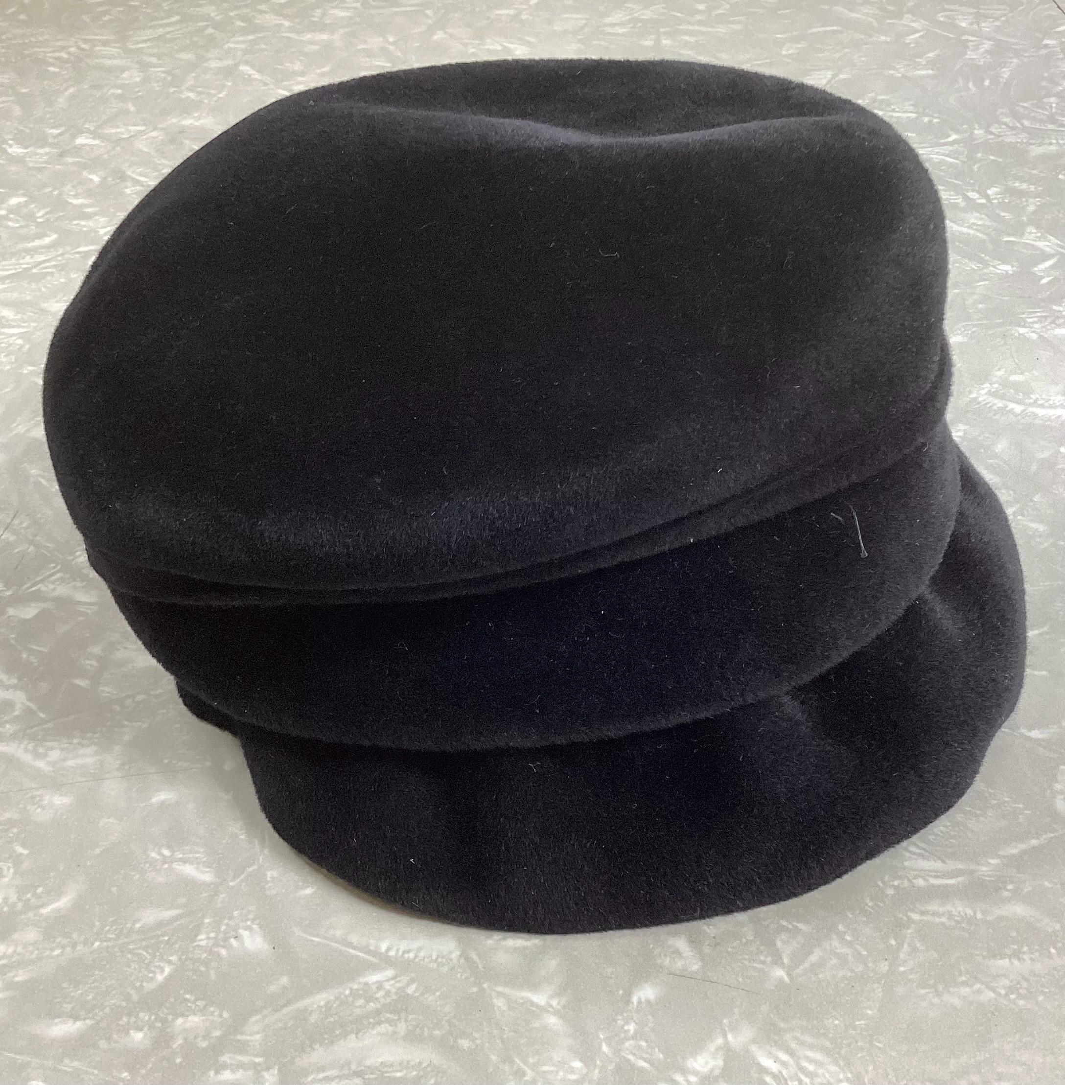 Union Made Vintage Peach Bloom Small Velour & Black Velvet Brim Cloche Hat True Vintage 1950 main image 2