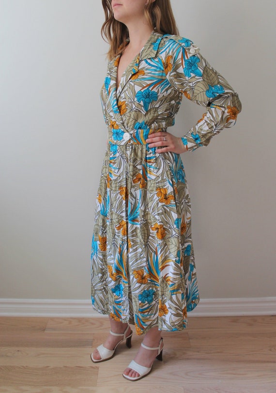Vintage 70's wrap dress / Long sleeve safari dress