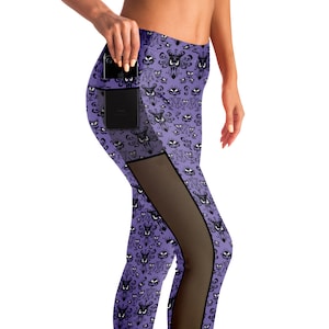 Leggings avec poche en filet Haunted Mansion | Manoir hanté Papiers peints | Leggings Disney | Cours Disney | à porter pour Disney | Leggings