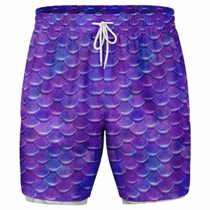 Puede incluir: Ba&ntilde;ador morado con estampado de escamas de sirena.