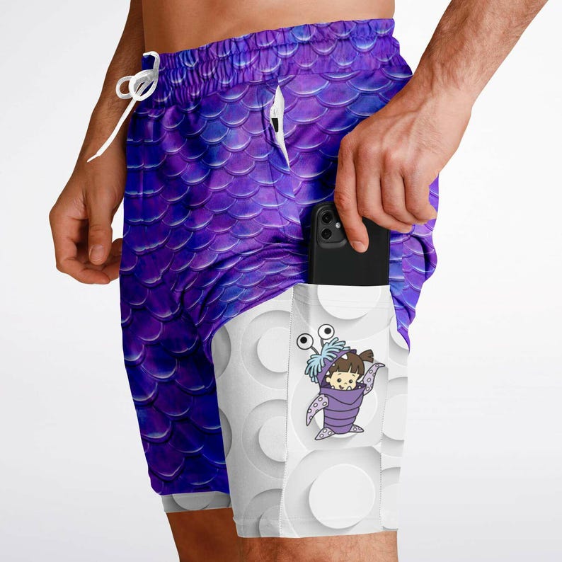 Pantalones cortos deportivos de doble capa Boo Monster para hombre / Monsters Inc / Pantalones cortos de Disney / Disney Bounding / Scare Because We Care / Disney para hombre imagen 1