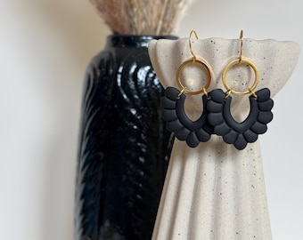 Zoe Dangle Earrings | Black