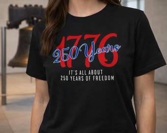 1776年 - 250周年記念 自由の250周年記念Tシャツ アメリカ独立記念日 250周年記念Tシャツ 愛国的な独立記念日Tシャツ 7月4日独立記念日の衣装 ヴィンテージ USA グラフィック コンフォートカラー